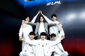 Rookie重返赛场，领先优势明显首场状态出色，G2观众沸腾！的简单介绍